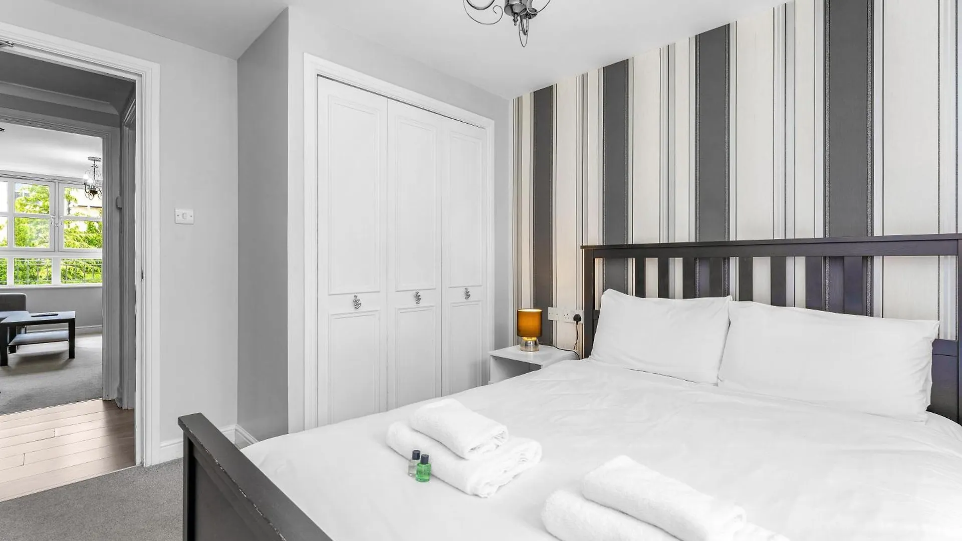 Comfy Place Off Royal Mile, With Parking 爱丁堡 0*,  英国